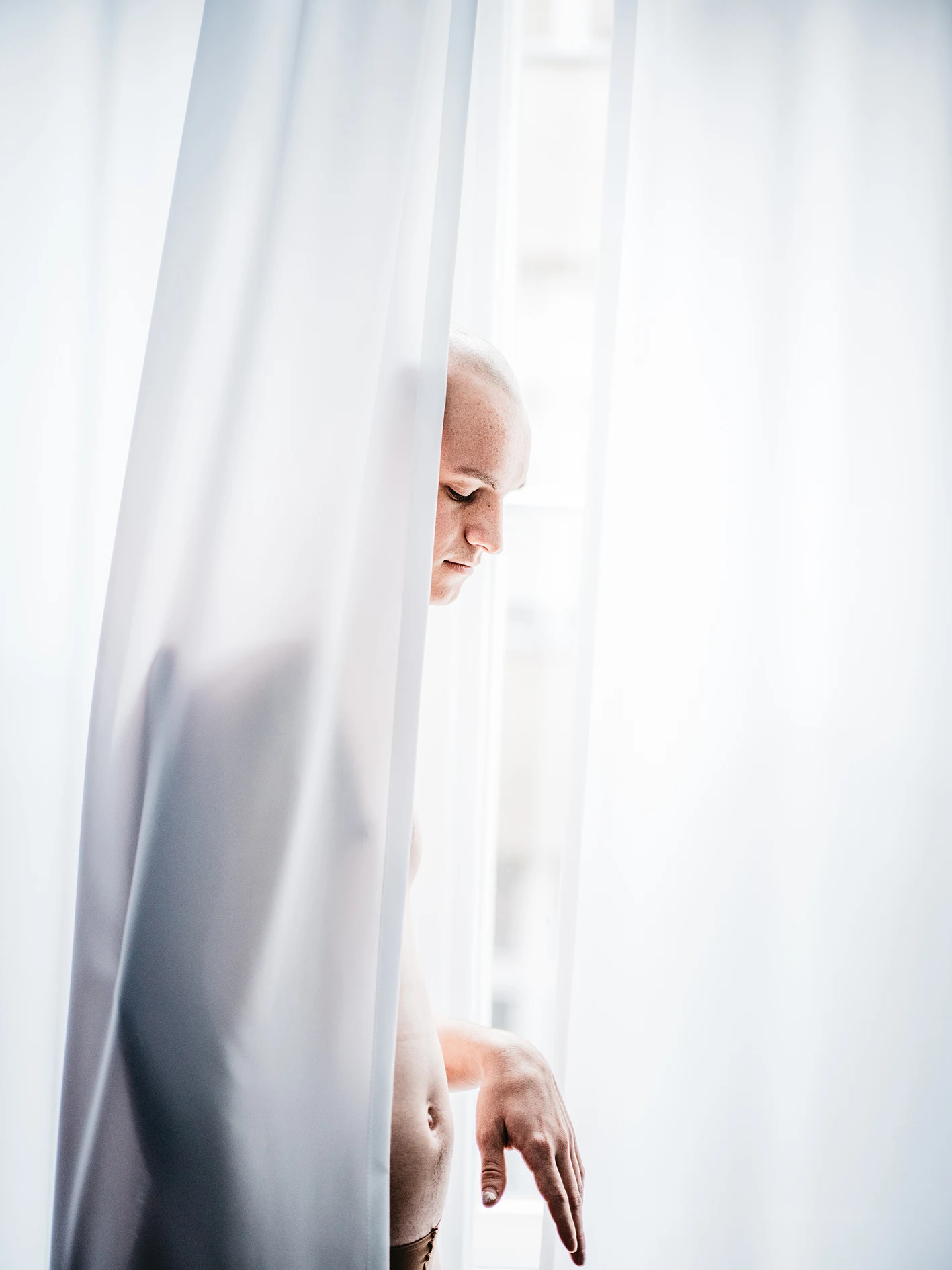 Gleichberechtigung, Selbstbestimmung, Lebensentscheidungen, Menschenrechte, Grundrechte, Unabhängigkeit, Gesellschaftsnormen, Porträtserie, Respekt, Vielfalt, Individuelle Entscheidungen, Lebensphilosophien, Lebenswelten, Transgender Rights, Intersex Awareness, LGBTIQ Rights, Gender Vielfalt, queer, Trans Visibility, Nonbinary, Non-binary, Gender Equality, Sexuelle Vielfalt, Identität, Genderidentity, Community Support, Respect My Identity, Queer Voices