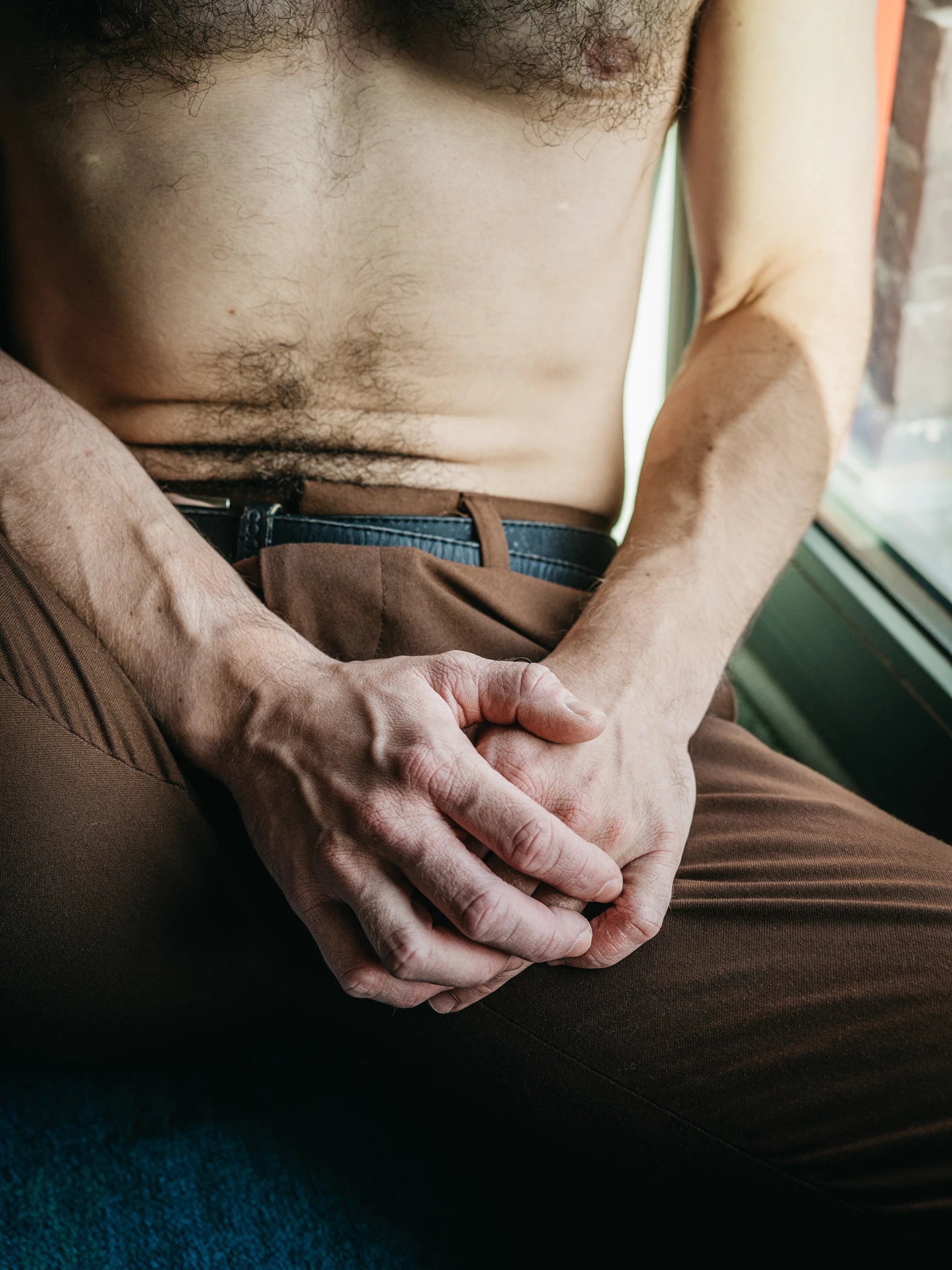 Gleichberechtigung, Selbstbestimmung, Lebensentscheidungen, Menschenrechte, Grundrechte, Unabhängigkeit, Gesellschaftsnormen, Porträtserie, Respekt, Vielfalt, Individuelle Entscheidungen, Lebensphilosophien, Lebenswelten, Transgender Rights, Intersex Awareness, LGBTIQ Rights, Gender Vielfalt, queer, Trans Visibility, Nonbinary, Non-binary, Gender Equality, Sexuelle Vielfalt, Identität, Genderidentity, Community Support, Respect My Identity, Queer Voices