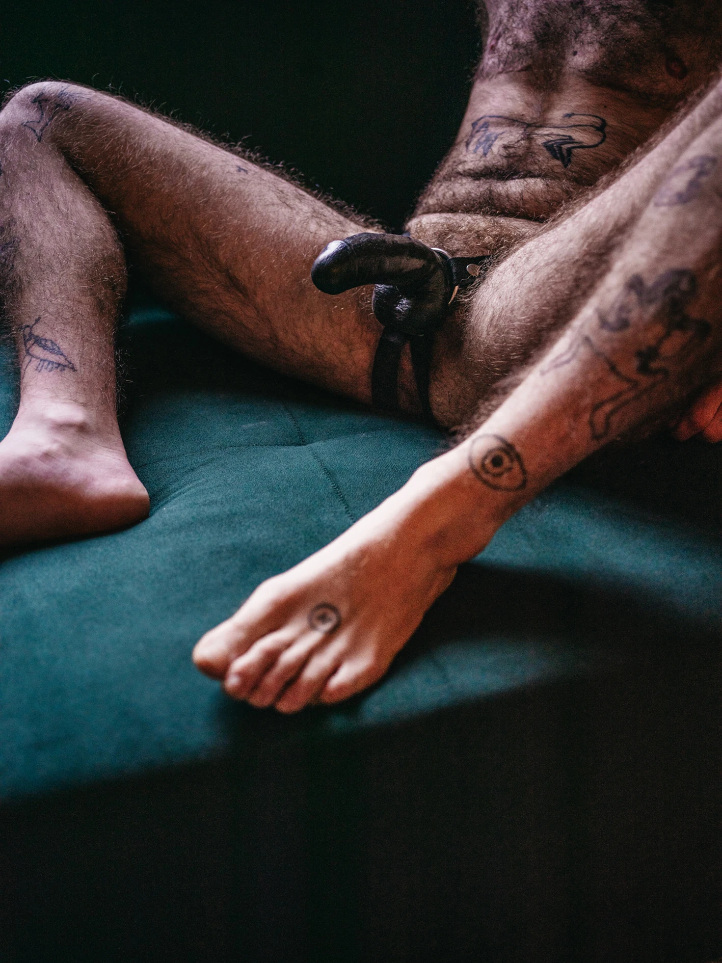 Gleichberechtigung, Selbstbestimmung, Lebensentscheidungen, Menschenrechte, Grundrechte, Unabhängigkeit, Gesellschaftsnormen, Porträtserie, Respekt, Vielfalt, Individuelle Entscheidungen, Lebensphilosophien, Lebenswelten, Transgender Rights, Intersex Awareness, LGBTIQ Rights, Gender Vielfalt, queer, Trans Visibility, Nonbinary, Non-binary, Gender Equality, Sexuelle Vielfalt, Identität, Genderidentity, Community Support, Respect My Identity, Queer Voices