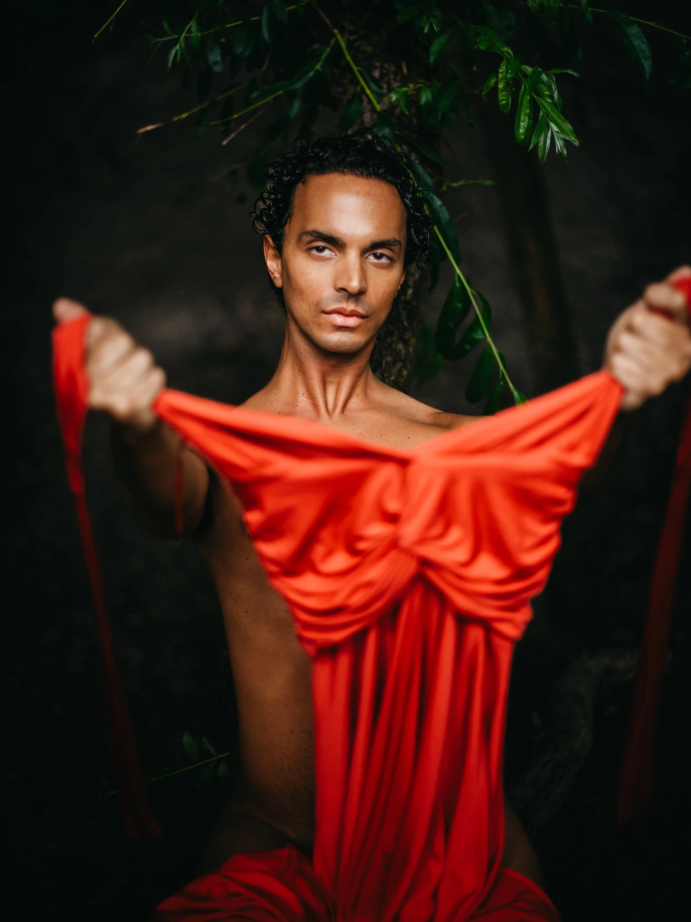 Gleichberechtigung, Selbstbestimmung, Lebensentscheidungen, Menschenrechte, Grundrechte, Unabhängigkeit, Gesellschaftsnormen, Porträtserie, Respekt, Vielfalt, Individuelle Entscheidungen, Lebensphilosophien, Lebenswelten, Transgender Rights, Intersex Awareness, LGBTIQ Rights, Gender Vielfalt, queer, Trans Visibility, Nonbinary, Non-binary, Gender Equality, Sexuelle Vielfalt, Identität, Genderidentity, Community Support, Respect My Identity, Queer Voices