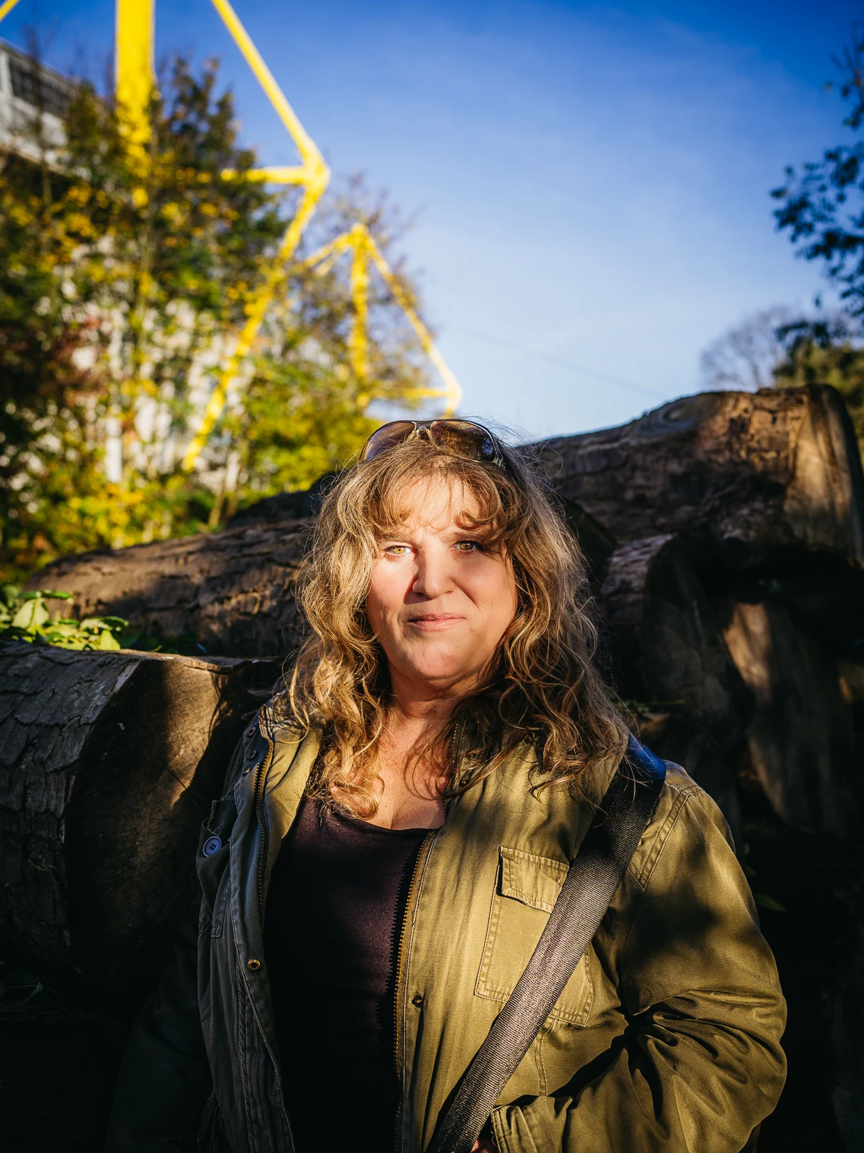 Gleichberechtigung, Selbstbestimmung, Frauenrechte, Lebensentscheidungen, Menschenrechte, Grundrechte, Unabhängigkeit, Gesellschaftsnormen, Porträtserie, Respekt, Vielfalt, Feminismus, Kinderfragen, Individuelle Entscheidungen, Lebensphilosophien, Lebenswelten, Kinderlos